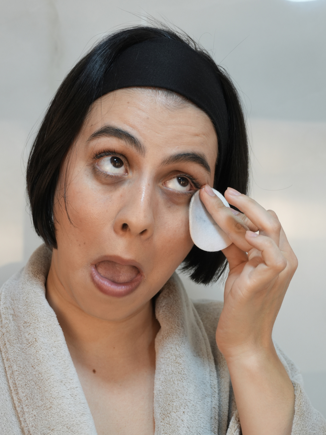 ¿Cómo desmaquillar las pestañas correctamente?